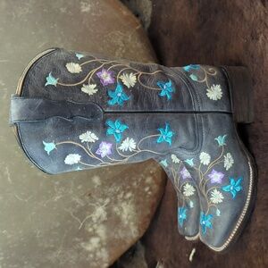 CORRAL E1197 distressed leather cowgirl boots floral embroidery square toe sz 4